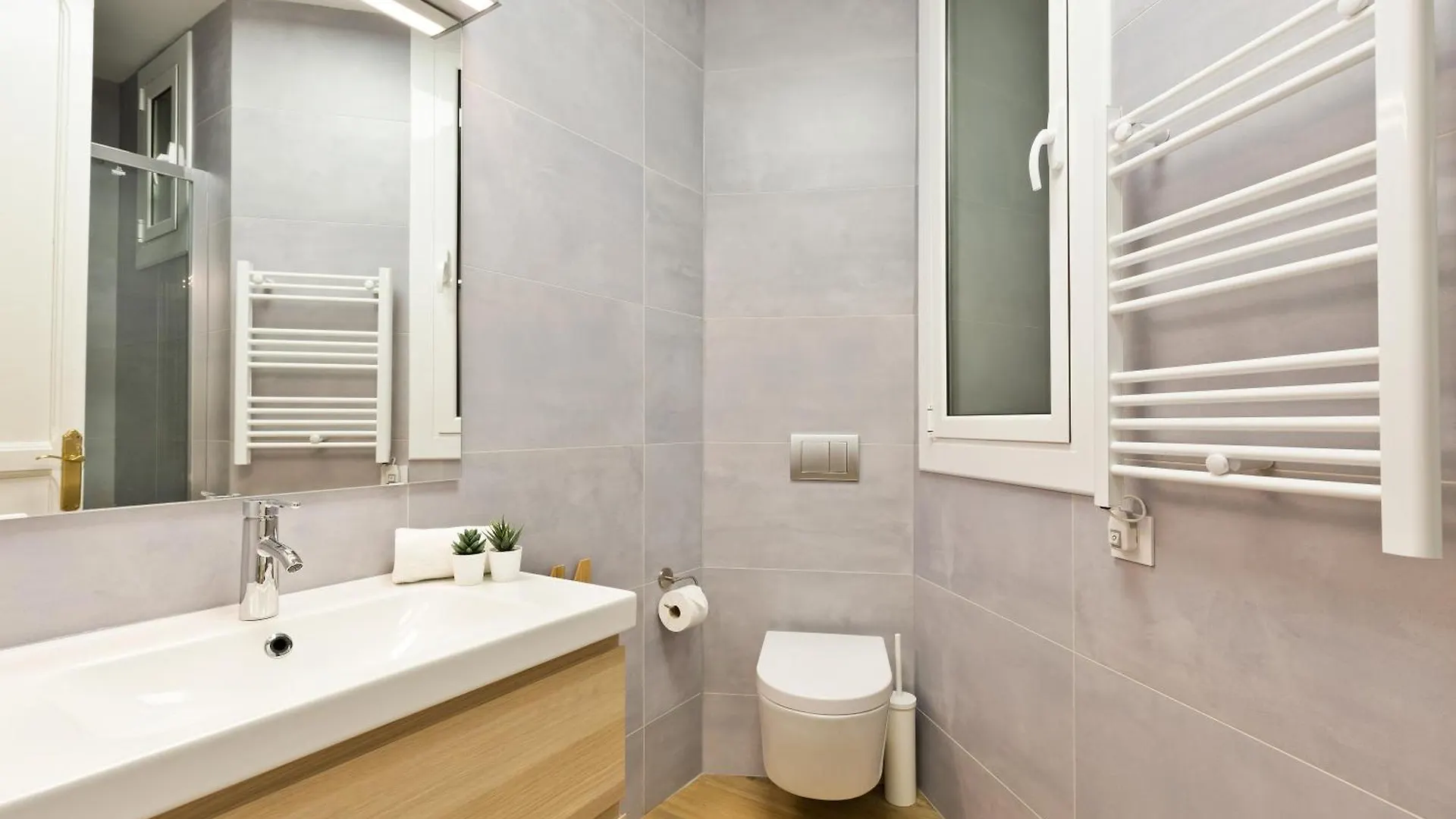 Barcelona Central Park II Apartment