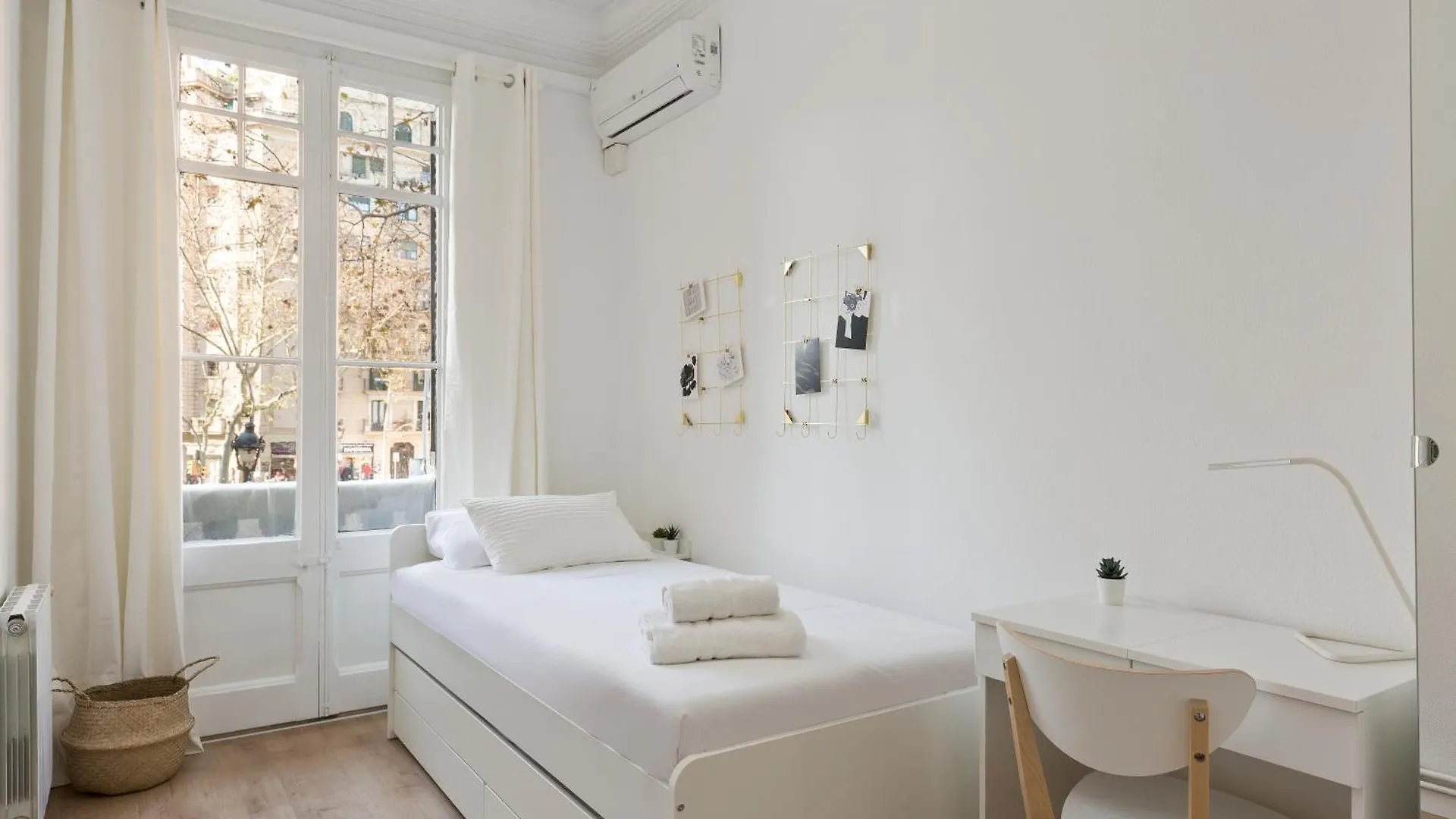 Barcelona Central Park II Apartment 0*,  Spain